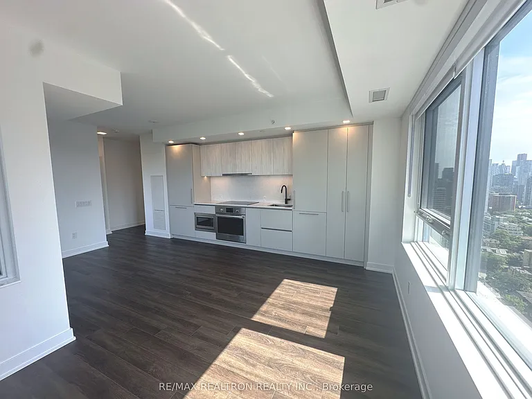 609 Sherbourne St #3004 — Photo 16