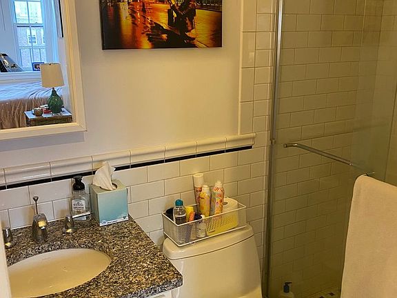 4th image of 105 Pinckney St #5