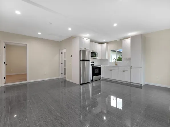 8346 1/2 Imperial Hwy, Downey, CA 90242