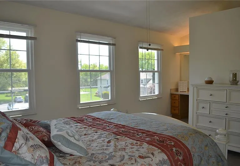 266 Clearbrook Ct — Photo 7