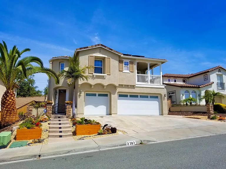 2287 Calle Catarina — Photo 1