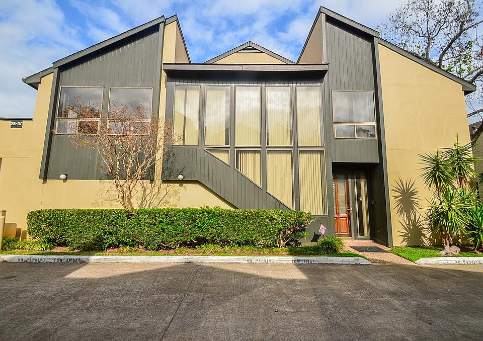 1st image of 1116 Bering Dr APT 28