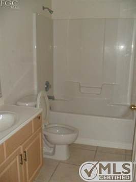 5th image of 213 Homer Ave S