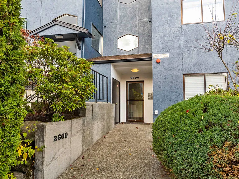 Arie Apartments — Photo 4