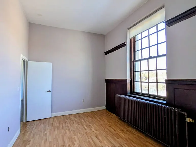 16 Balmoral St #415 — Photo 2