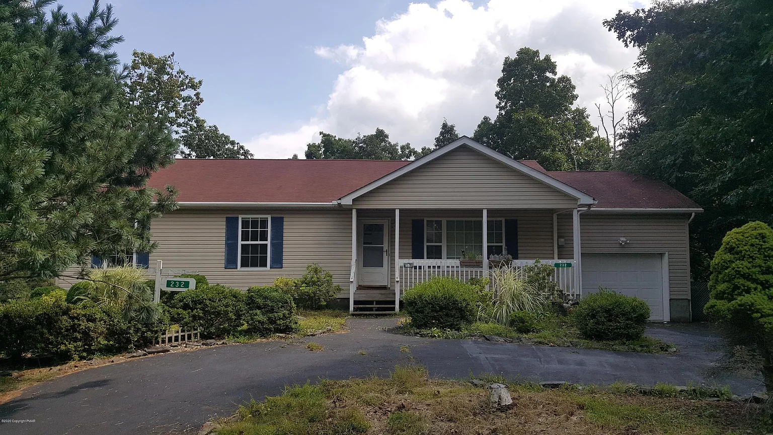 232 Overlook Dr photo 1