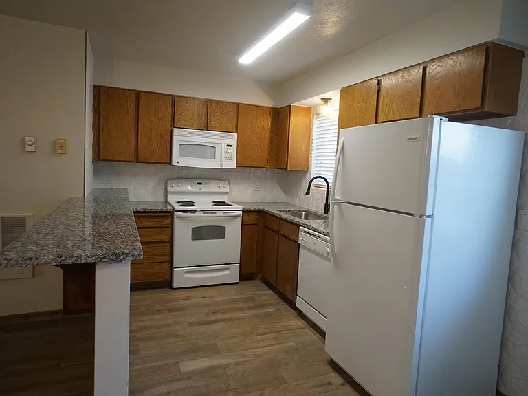 1749 W 950 N #15 — Photo 3