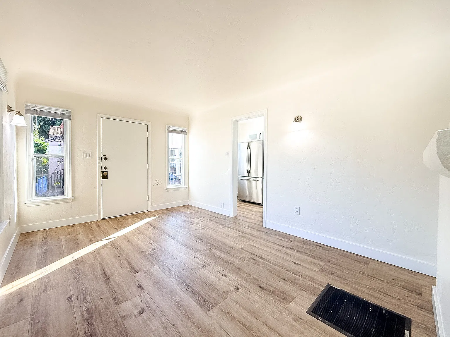 1 bed, 550 sqft, $1,750 — Photo 3