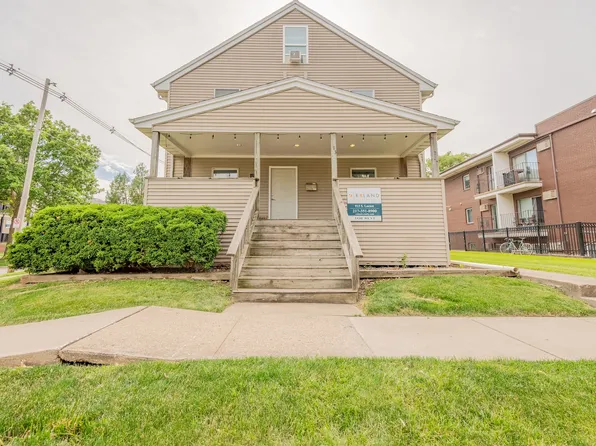 913 S Locust St, Champaign, IL 61820