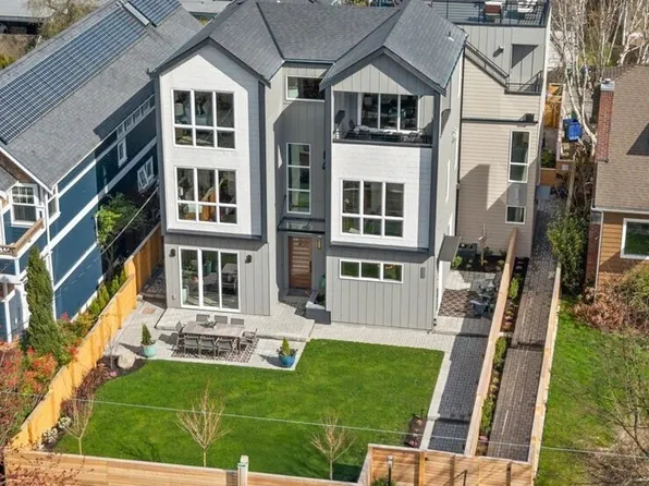 8324 32nd Avenue NW, Seattle, WA 98117