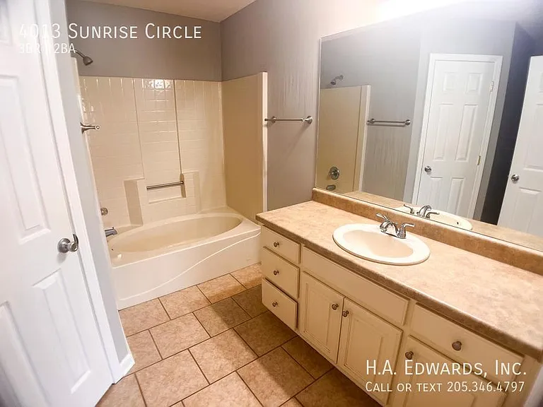 4013 Sunrise Cir — Photo 11