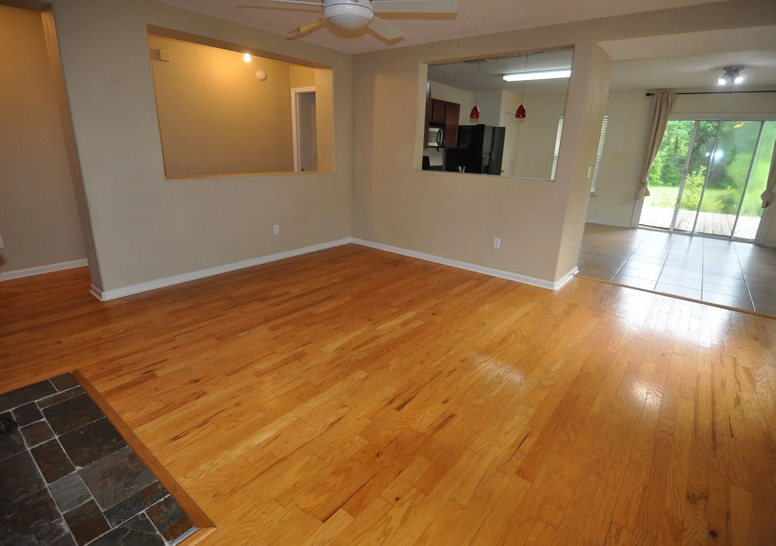 Amazing 3/2 With Fantastic Upgrades! — Photo 2
