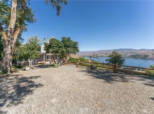 1290 Mowrey Rd, Chelan, WA 98816