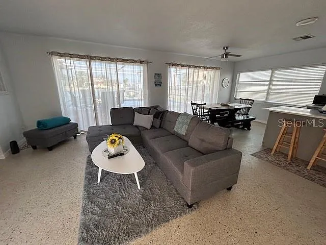 6901 Gulf Winds Dr — Photo 11