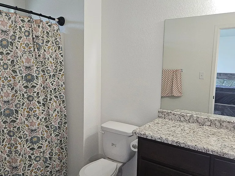 4710 S Cedar Ave — Photo 11