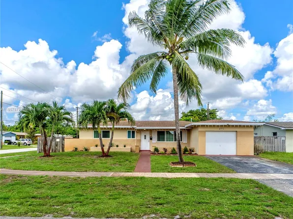 120 NW 77th Way, Hollywood, FL 33024