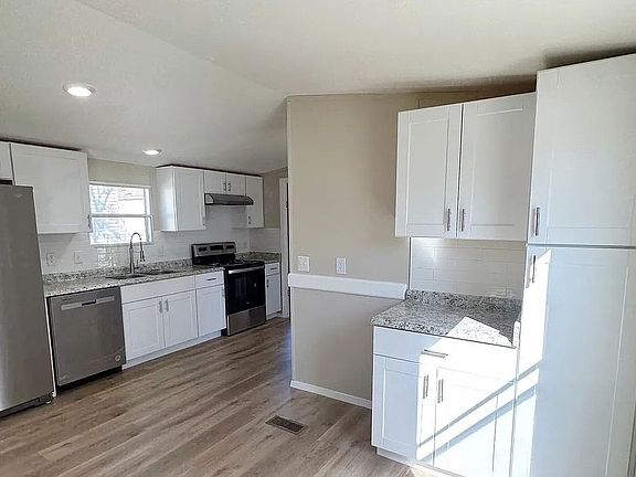 4th image of 222 Nacona Ct