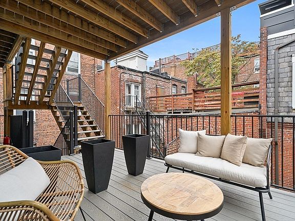 3rd image of 166 Salem St APT 8