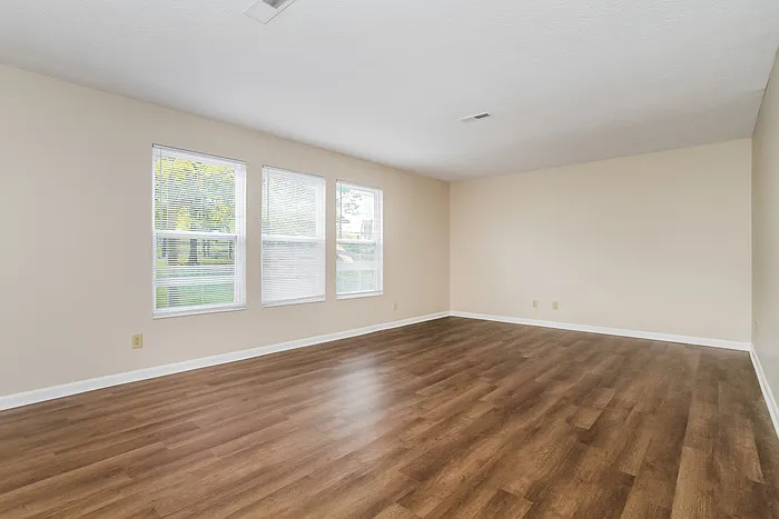 3 bed, 2.5 bath, 1601 sqft, $2,095 — Photo 4