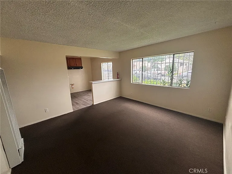 8866 S Wall St — Photo 3