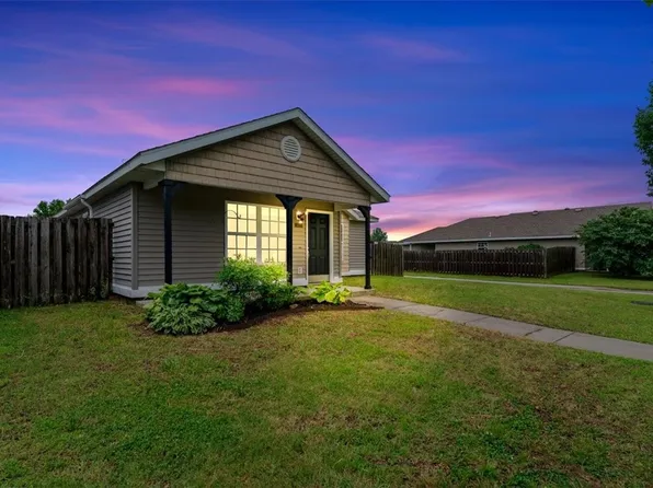 4419 Pecan St, Fayetteville, AR 72704