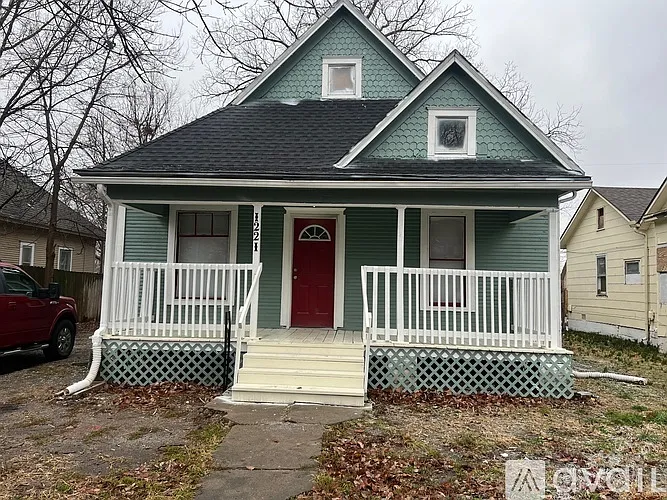 1221 S Saint Francis Ave