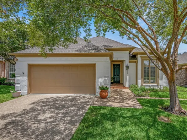 3112 Broadmoor Dr, Bryan, TX 77802