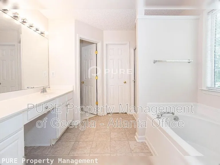 3468 Chastain Glen Ln NE — Photo 16