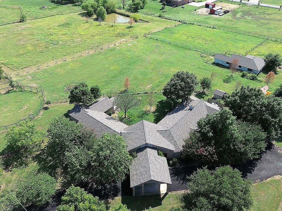 Lucas & Lovejoy Area! 