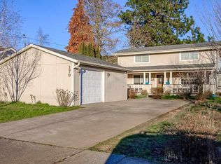 179 S 6th St, Lebanon, OR 97355