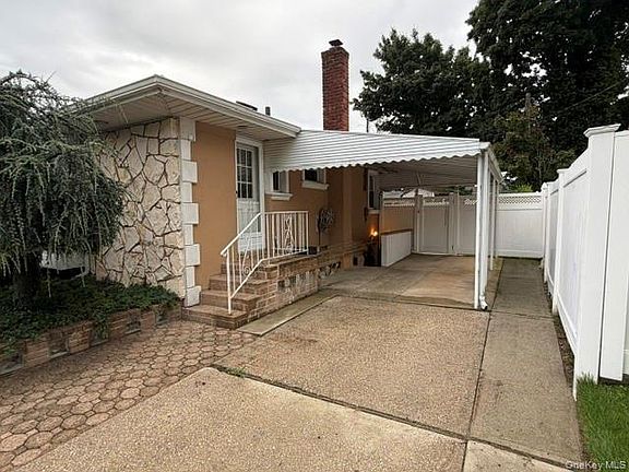 4th image of 392 Coleridge Street