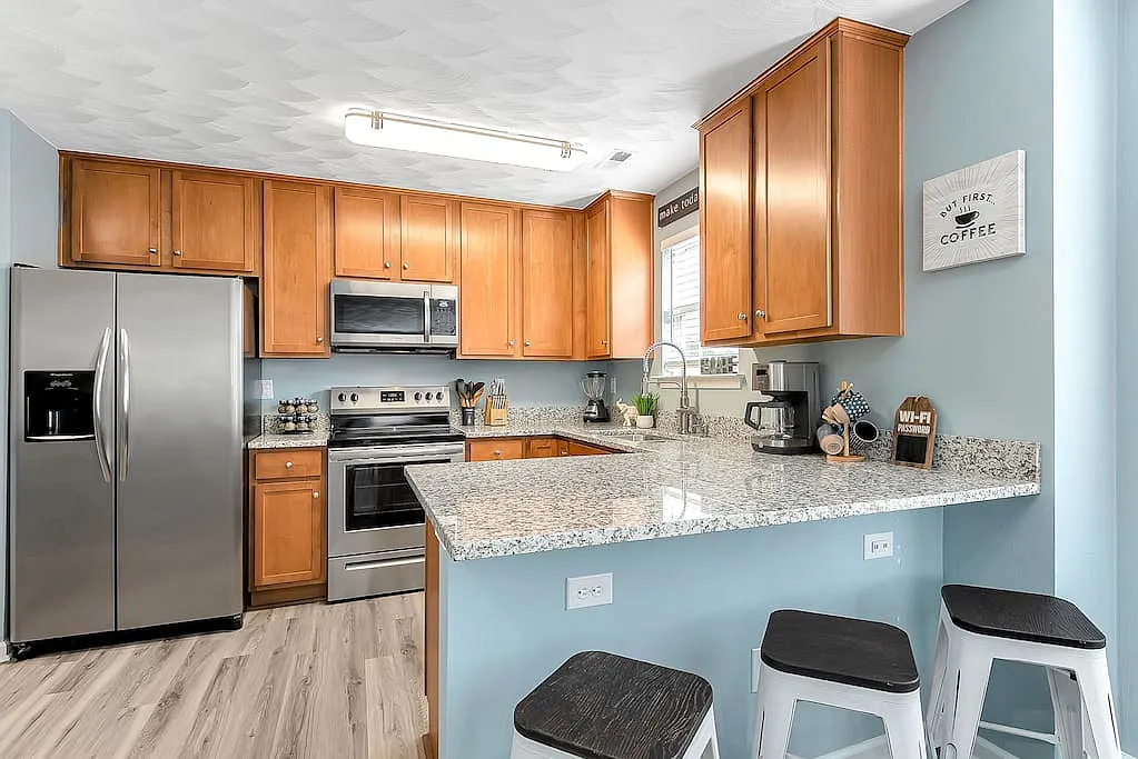 3 bed, 3.5 bath, 1508 sqft, $5,400 — Photo 4