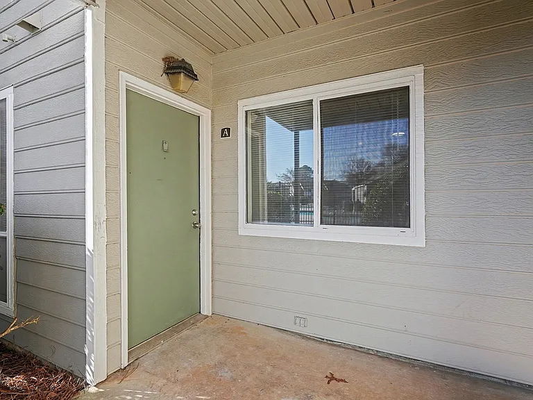 6148 Heath Ridge Ct — Photo 3