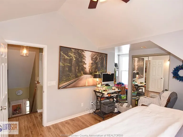 2471 Pillette Rd — Photo 32