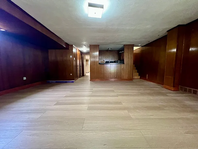 569 Domino Ln — Photo 27