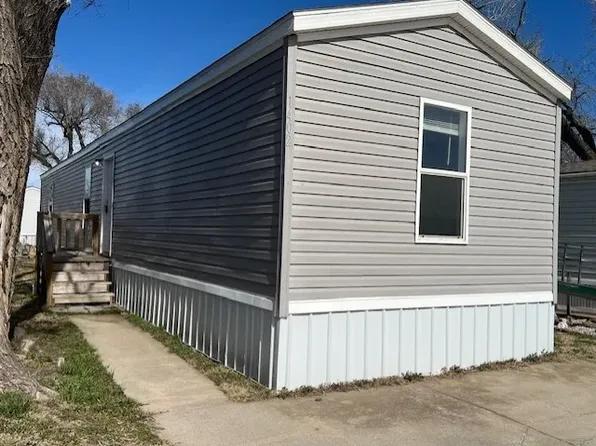 1402 Winona St #1402WN, Salina, KS 67401