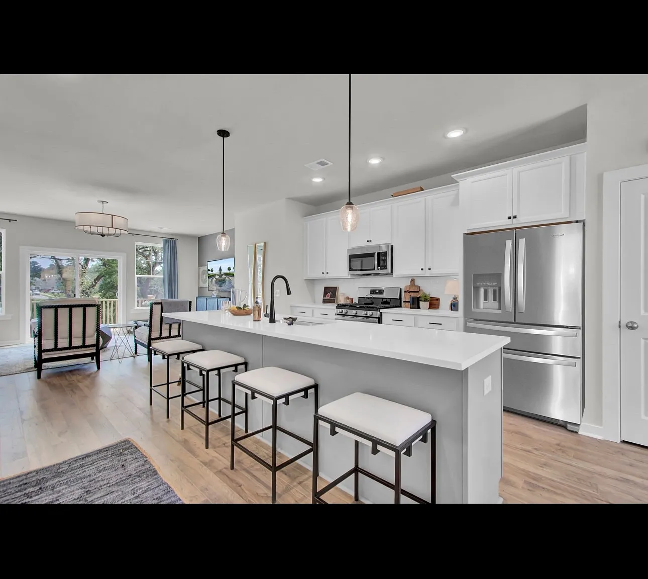 4 bed, 3.5 bath, 2141 sqft, $2,750 — Photo 1