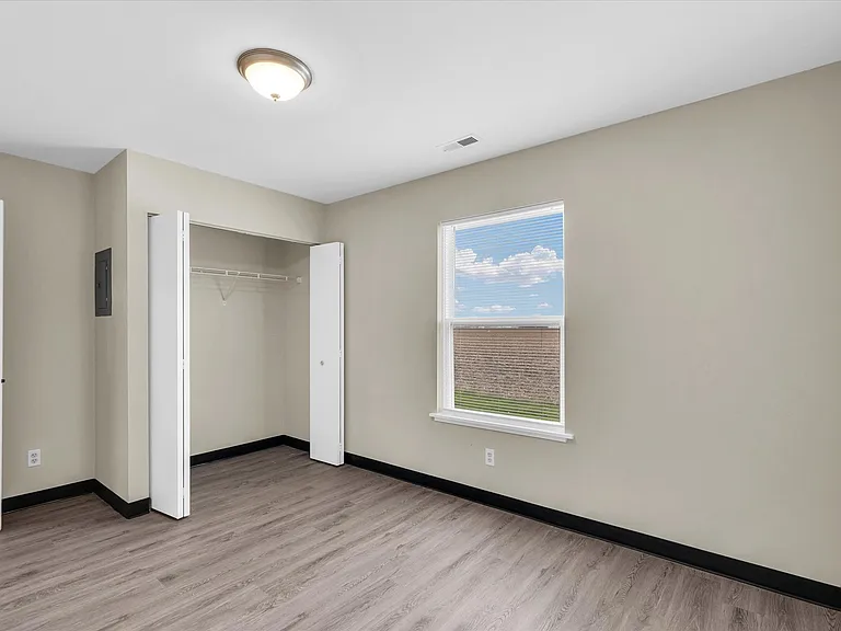 207 Nicholas Dr — Photo 13