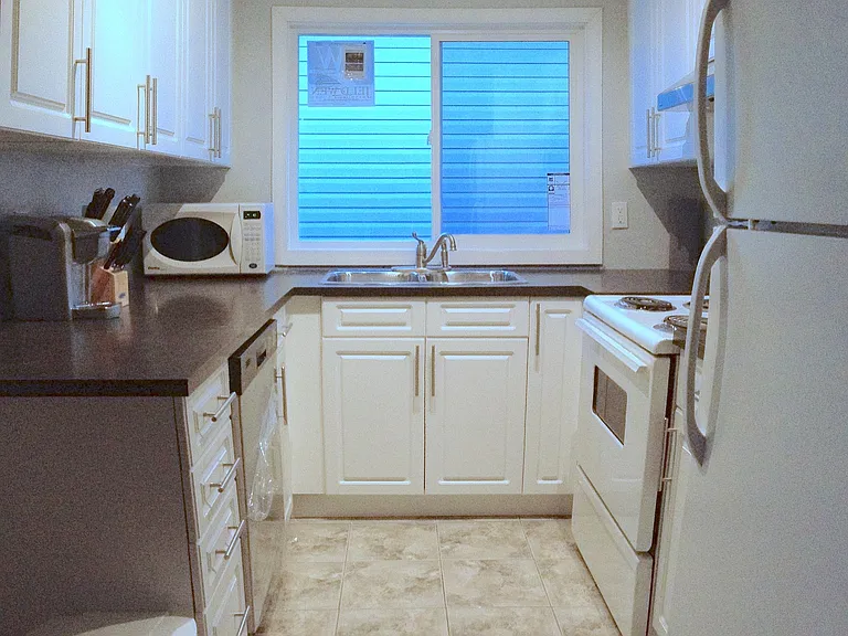 7007 101st Ave NW — Photo 2