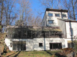 1040 Rohlers Church Rd, Dover, PA 17315