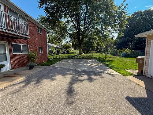 426 Rushmore Ln Photo 1