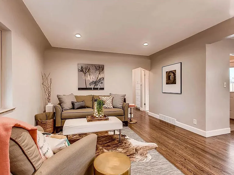 5150 E Thrill Pl — Photo 2