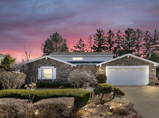 3913 Michael Ln, Glenview, IL