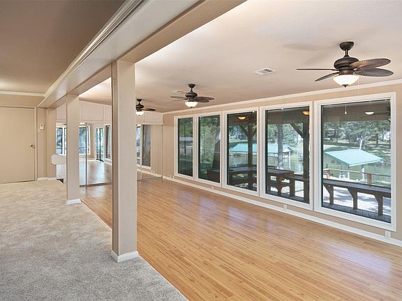 4th image of 2119 Lakeview Dr