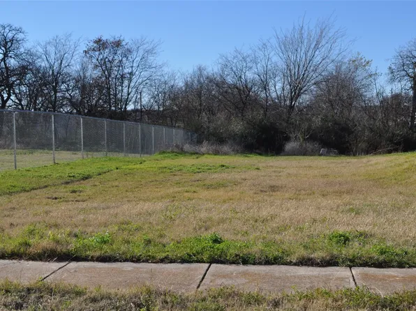 2004 Amanda Ave, Fort Worth, TX 76105