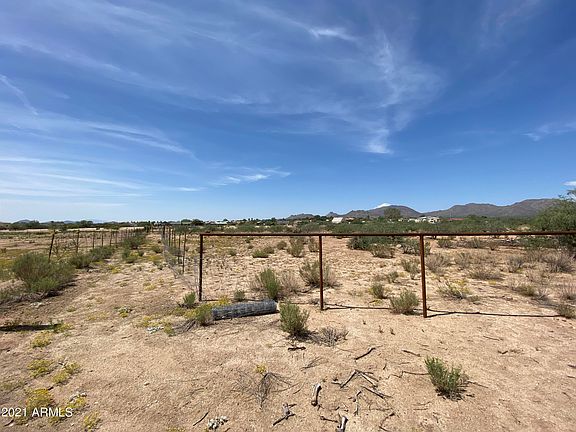 5th image of 22905 W Painted Acres Ln