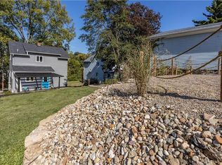 6075 Valencia Rd, Valencia, PA 16059