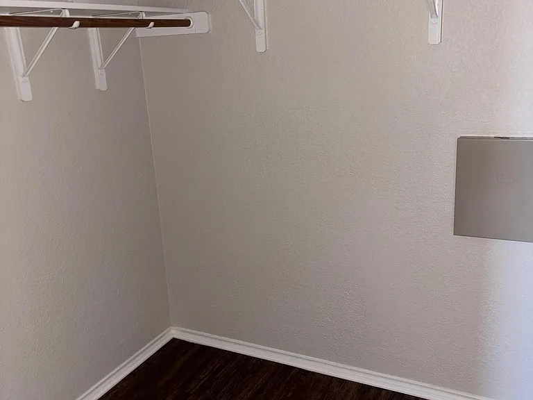 1403 Haley Gray Dr — Photo 25
