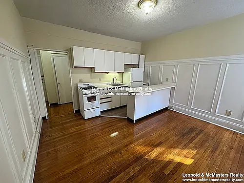 1124 Commonwealth Ave — Photo 64