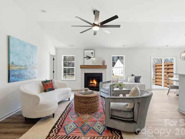 6715 Rubin Lura Ct, Charlotte, NC 28269